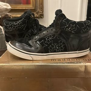 Steve Madden Girl Tekno Black Patent Star Sneakers